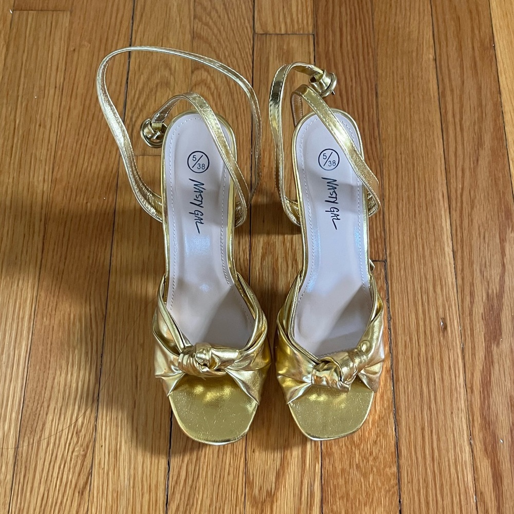 Nastygal gold platform pumps size 7/38